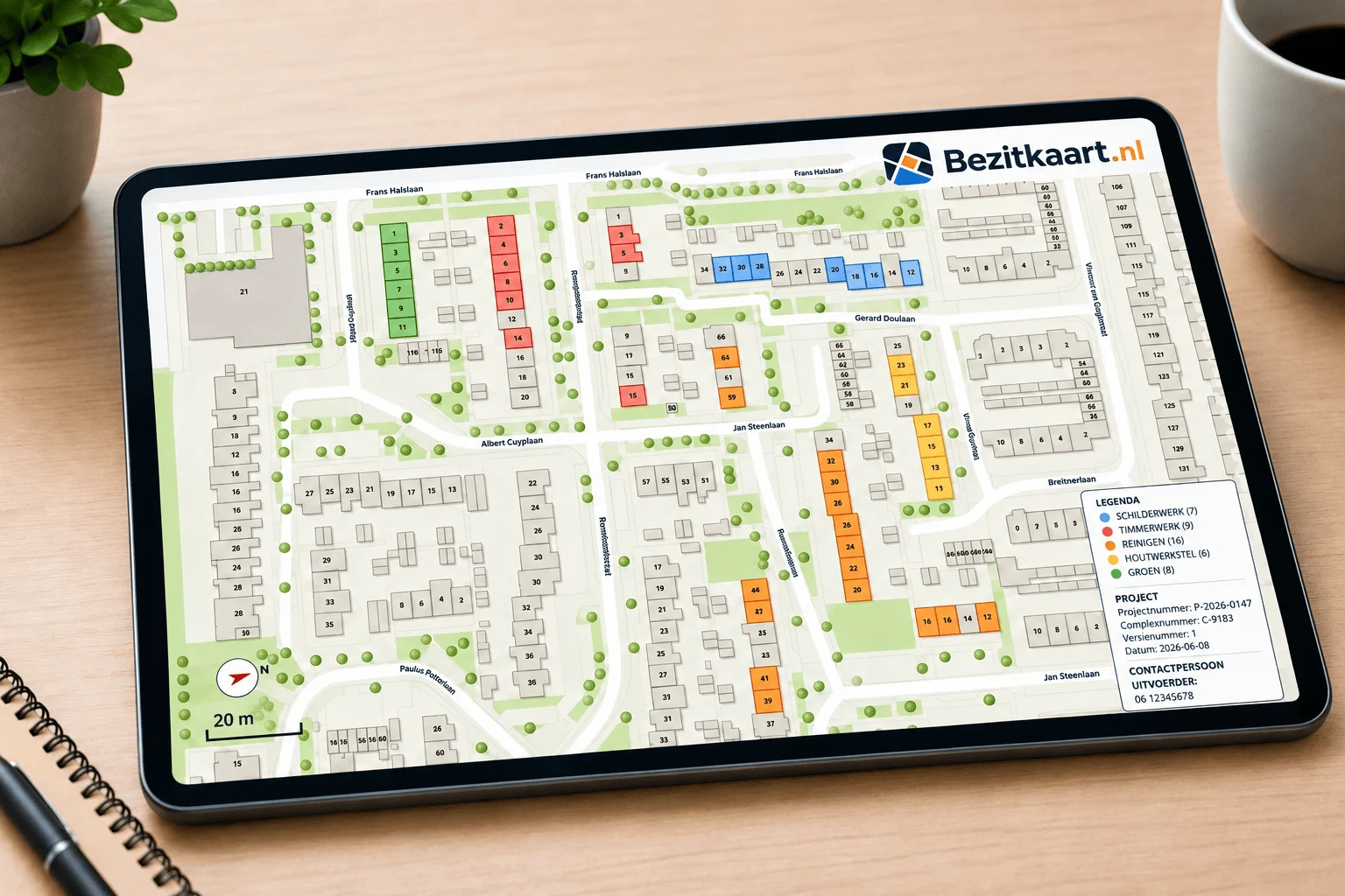 Projectkaart van BezitKaart op een tablet, met gekleurde woningen per werksoort, legenda en projectgegevens